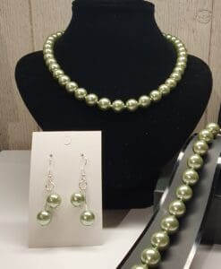 10 mm lys mosegrønn 3- delt perlesett