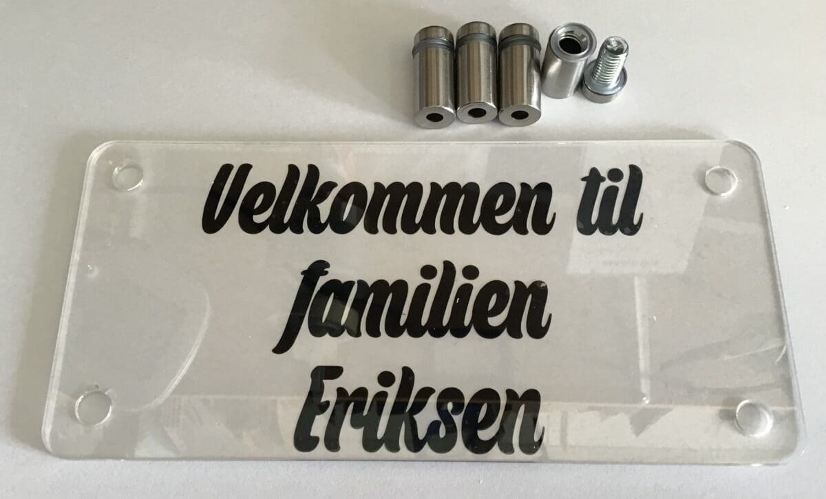 Dørskilt familien Eriksen