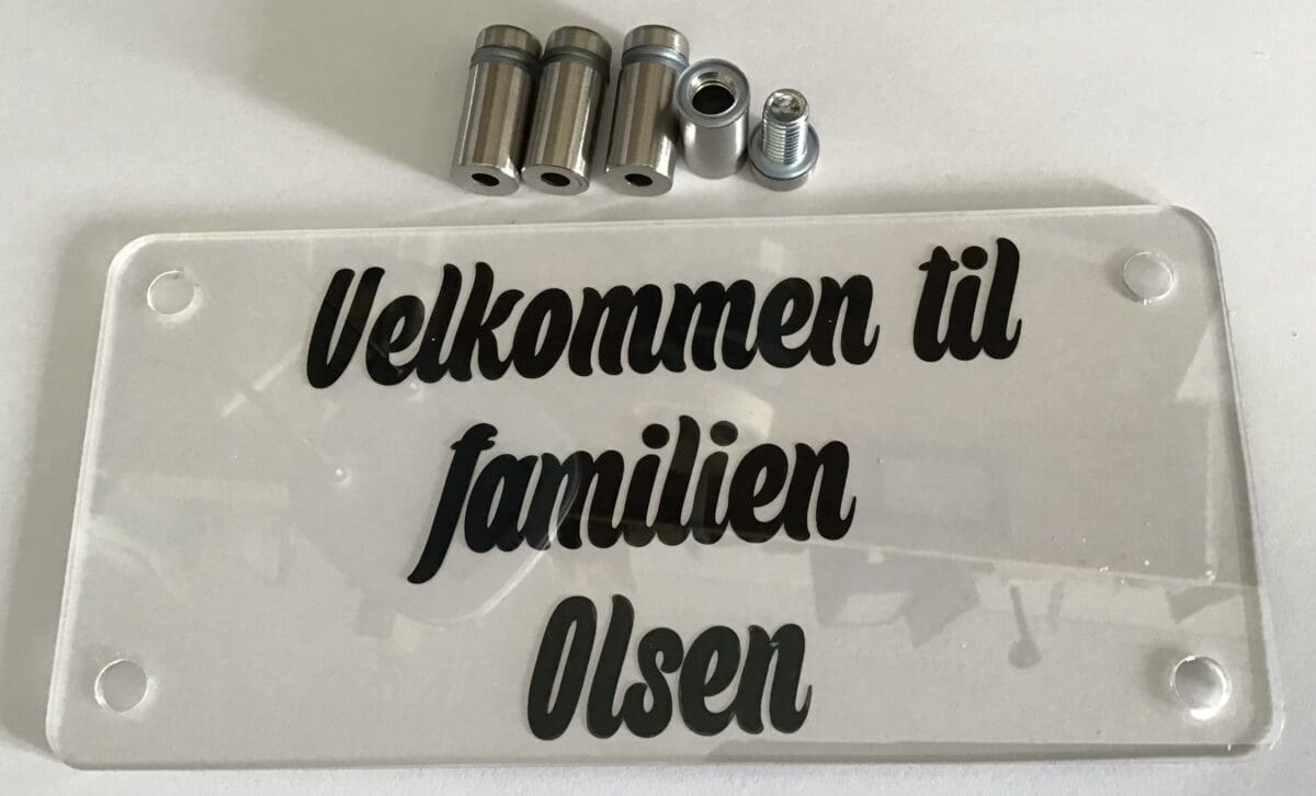Dørskilt familien Olsen