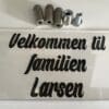 Dørskilt familien Larsen