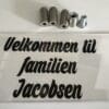 Dørskilt familien Jacobsen