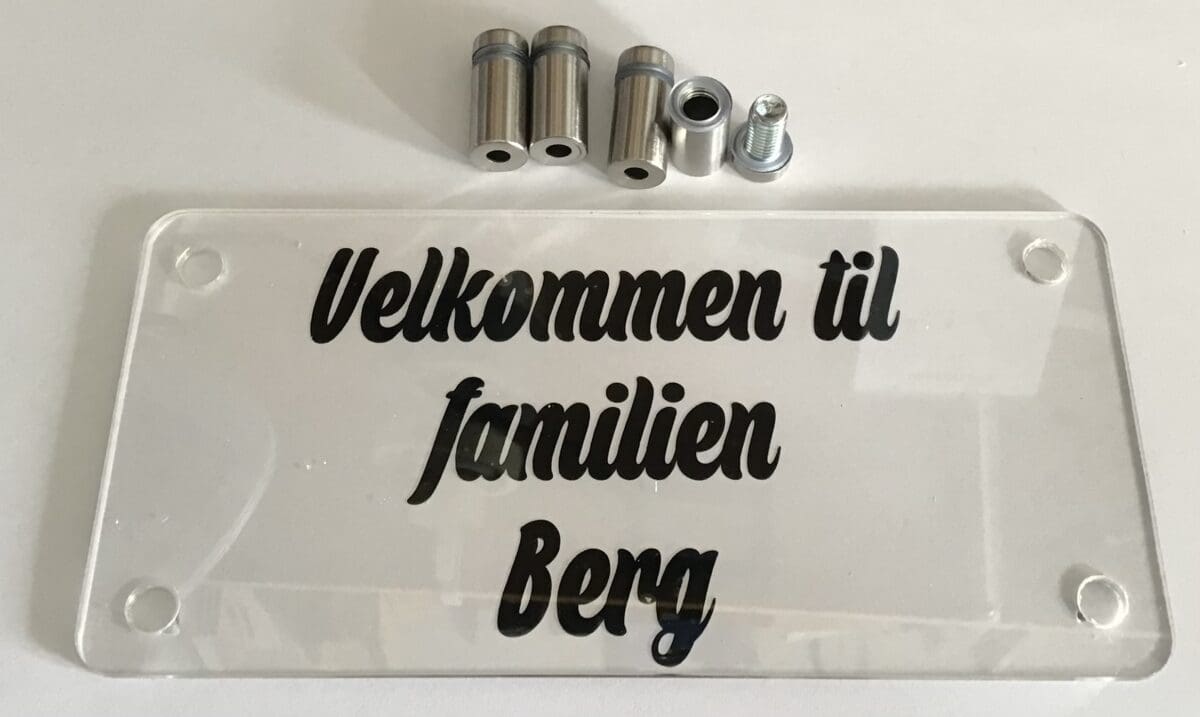 Dørskilt familien Berg