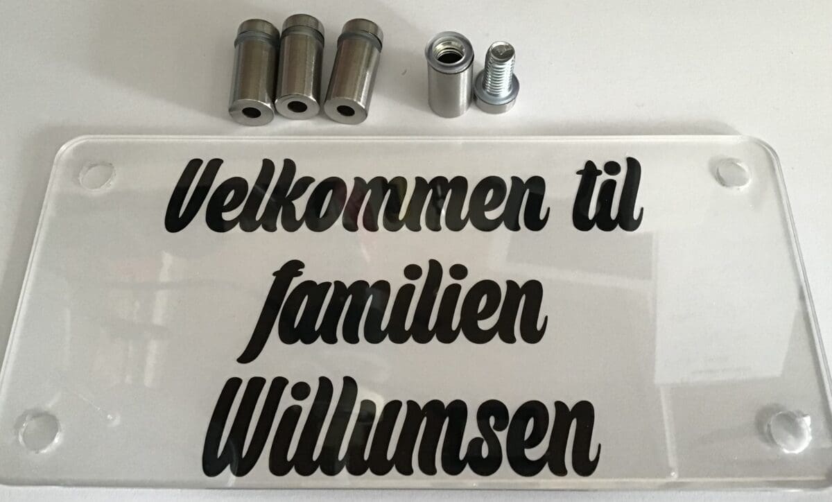 Dørskilt familien Willumsen
