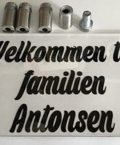 Dørskilt familien Antonsen
