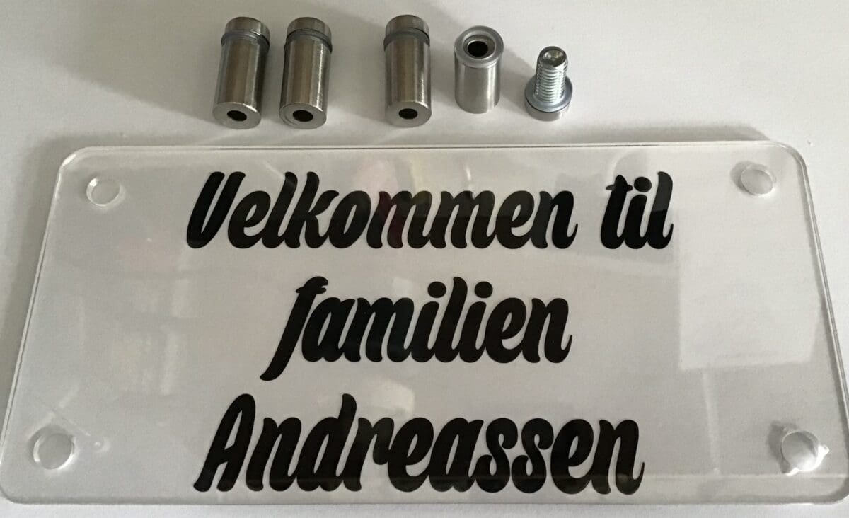 Dørskilt familien Andreassen